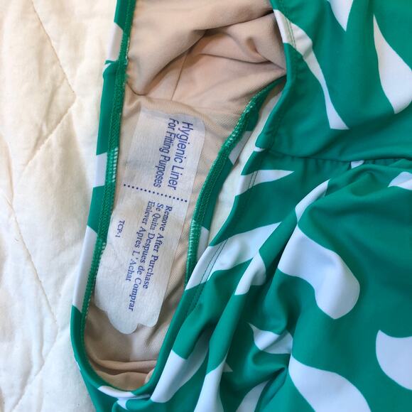 Shade & Shore NWT Women's One Piece Swimsuit Green White Leaf Shirred  M (8/10) - Picture 9 of 11